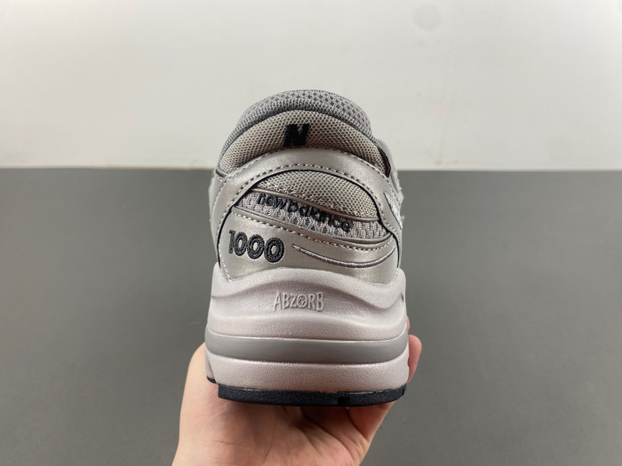 new Ba1an*e 1000 “angora/moonrock” nb x jfg m1000te