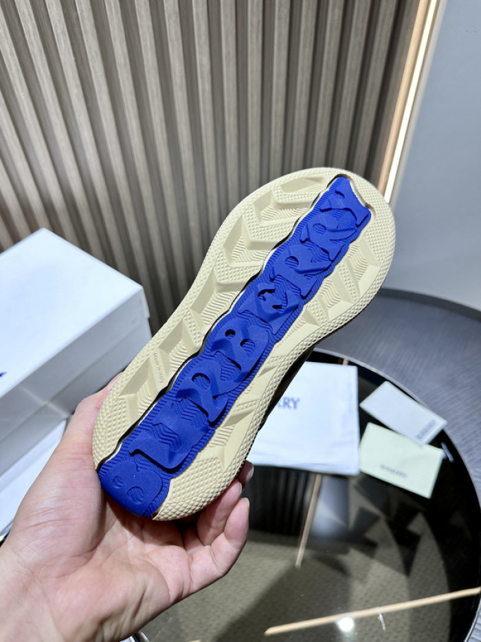 BUBERY SNEAKER 23151