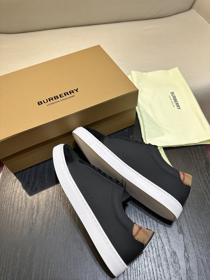 BUBERY SNEAKER 23153