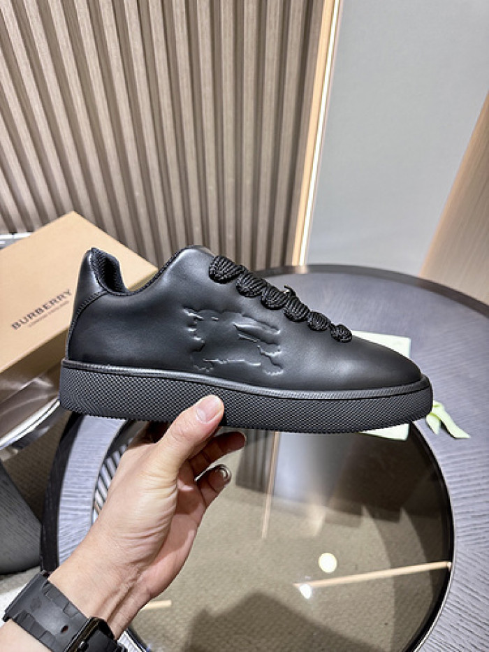 BUBERY SNEAKER 23167