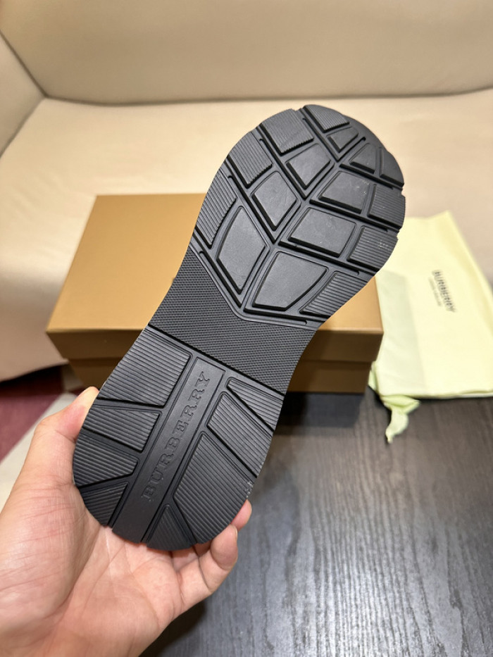 BUBERY SNEAKER 23159