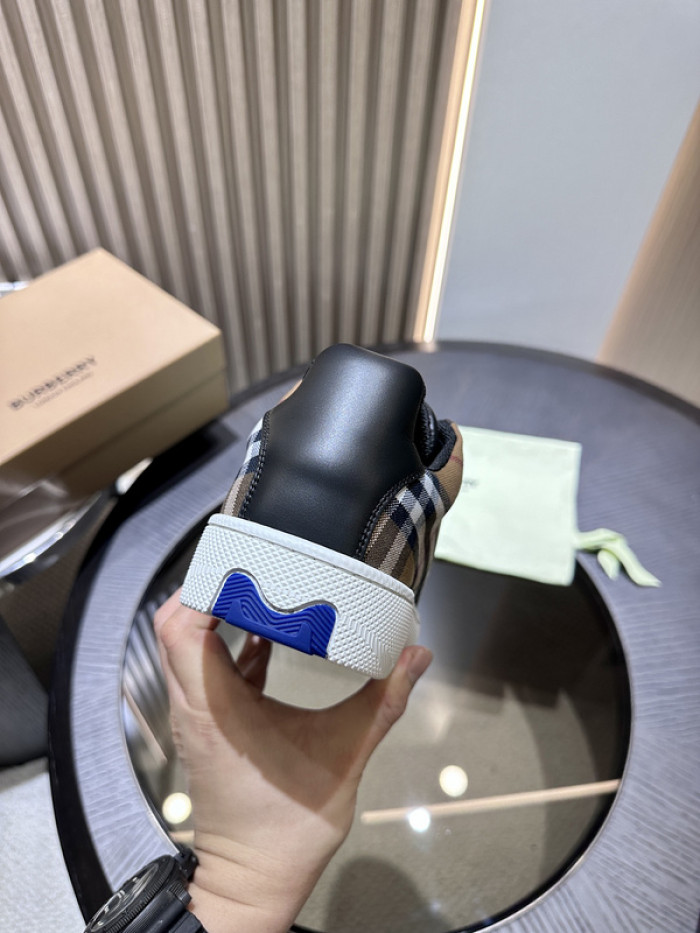 BUBERY SNEAKER 23164