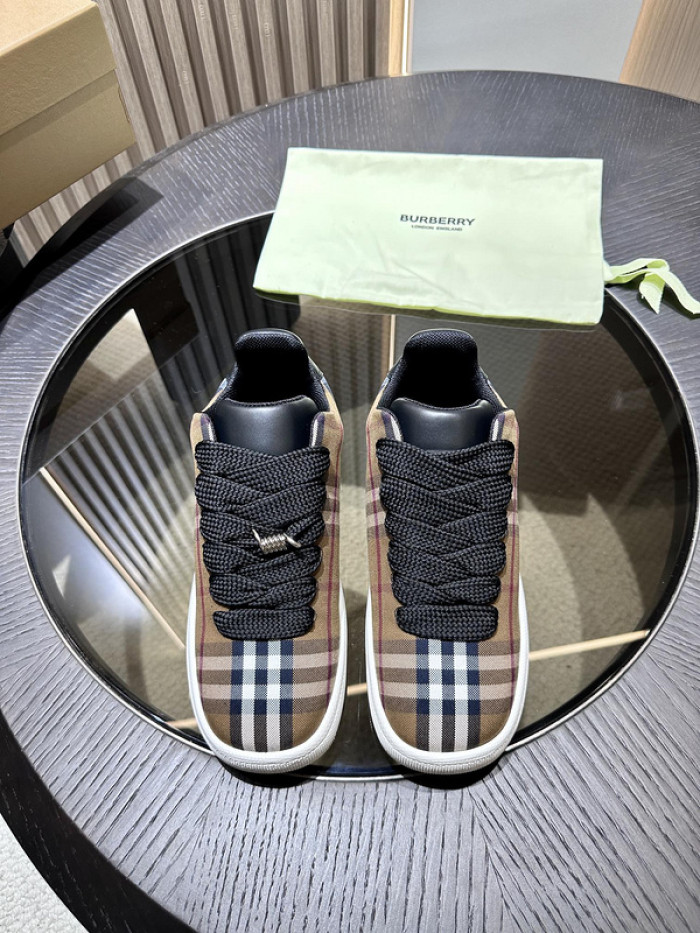 BUBERY SNEAKER 23164