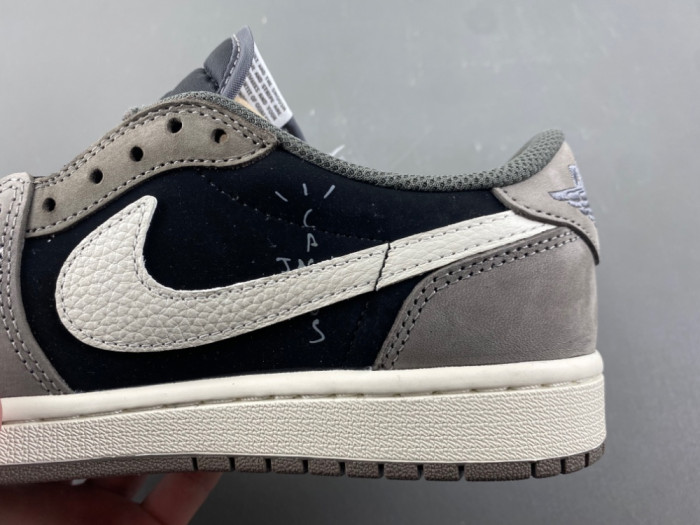 Travis Scott x Air Jordan 1 Low OG DM7866-0011