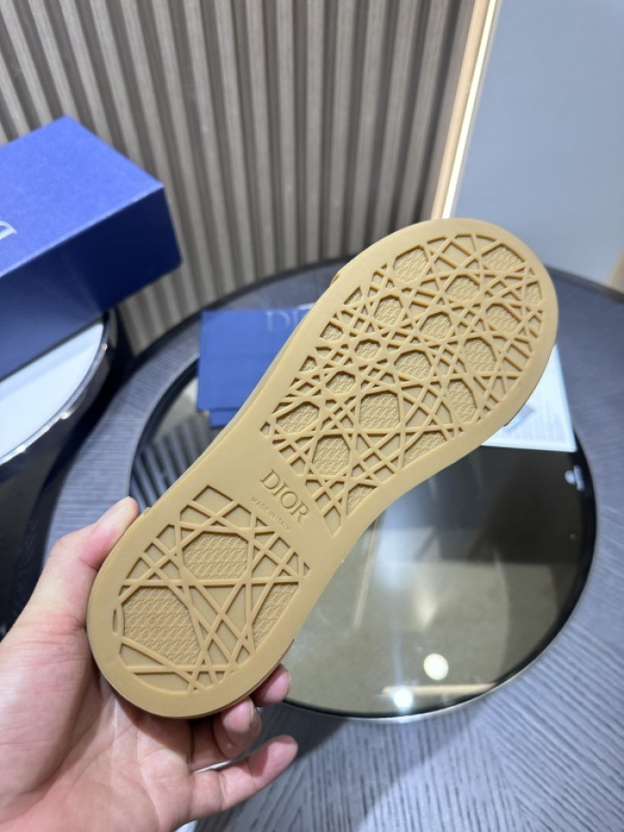 DR B33 LOW-TOP SNEAKERS DR-118