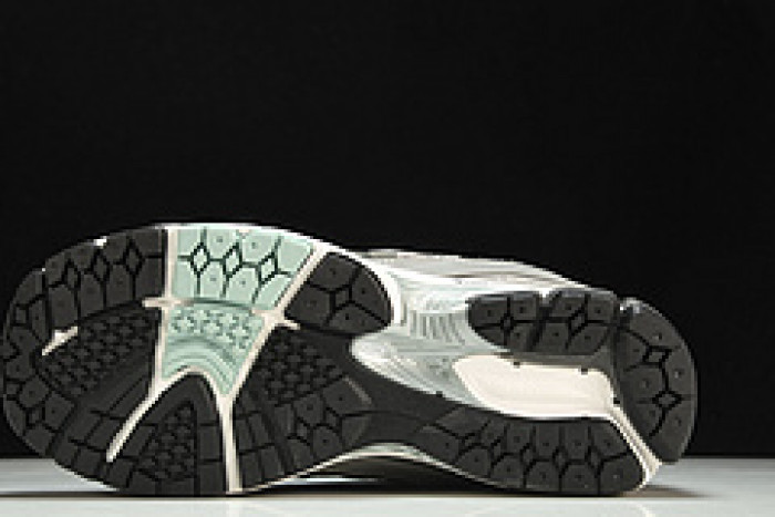 new Ba1an*e 2002r atmos grey rat m2002rat