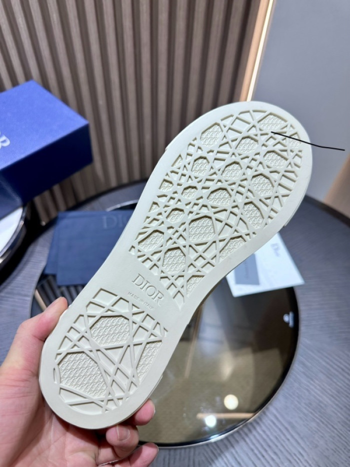 DR B33 LOW-TOP SNEAKERS DR-134