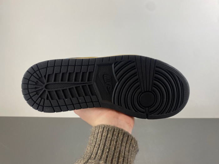 Travis Scott x OFF-WHITE x Jordan Air Jordan 1 XZ6868-005