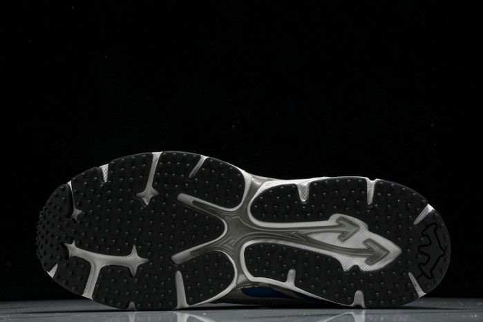 of be right back sneakers ob10