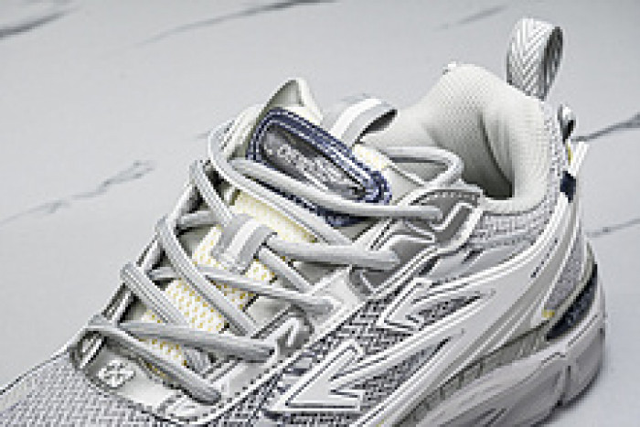 of be right back sneakers ob4